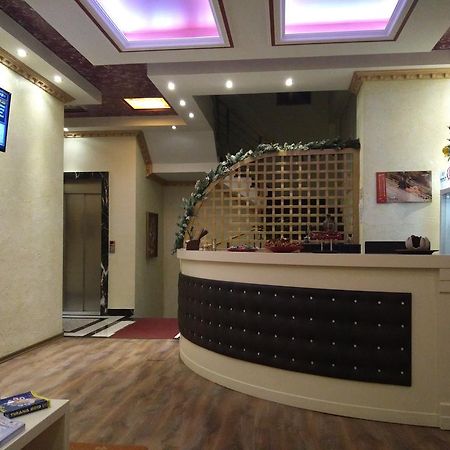 Hotel Mustang Vasqarr Extérieur photo