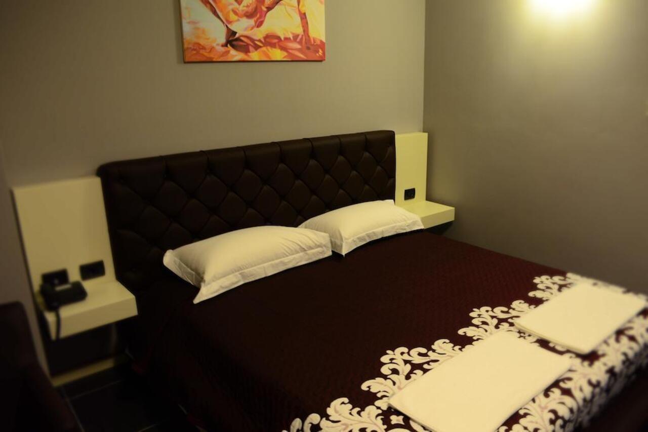 Hotel Mustang Vasqarr Extérieur photo