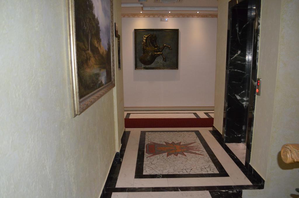 Hotel Mustang Vasqarr Extérieur photo