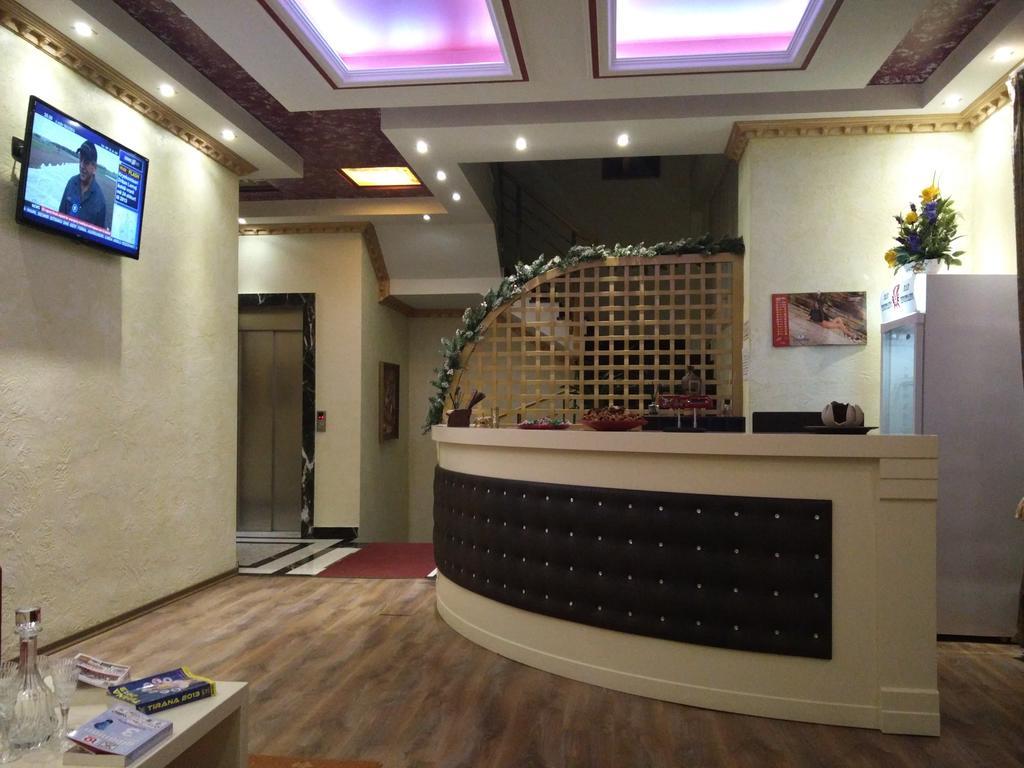 Hotel Mustang Vasqarr Extérieur photo