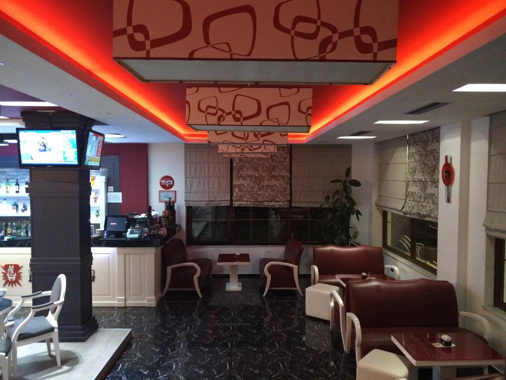 Hotel Mustang Vasqarr Extérieur photo