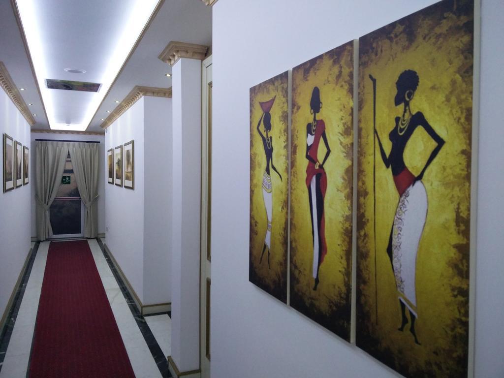 Hotel Mustang Vasqarr Extérieur photo