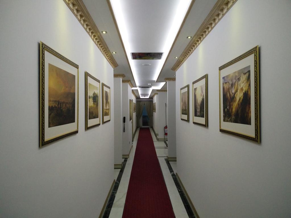 Hotel Mustang Vasqarr Extérieur photo