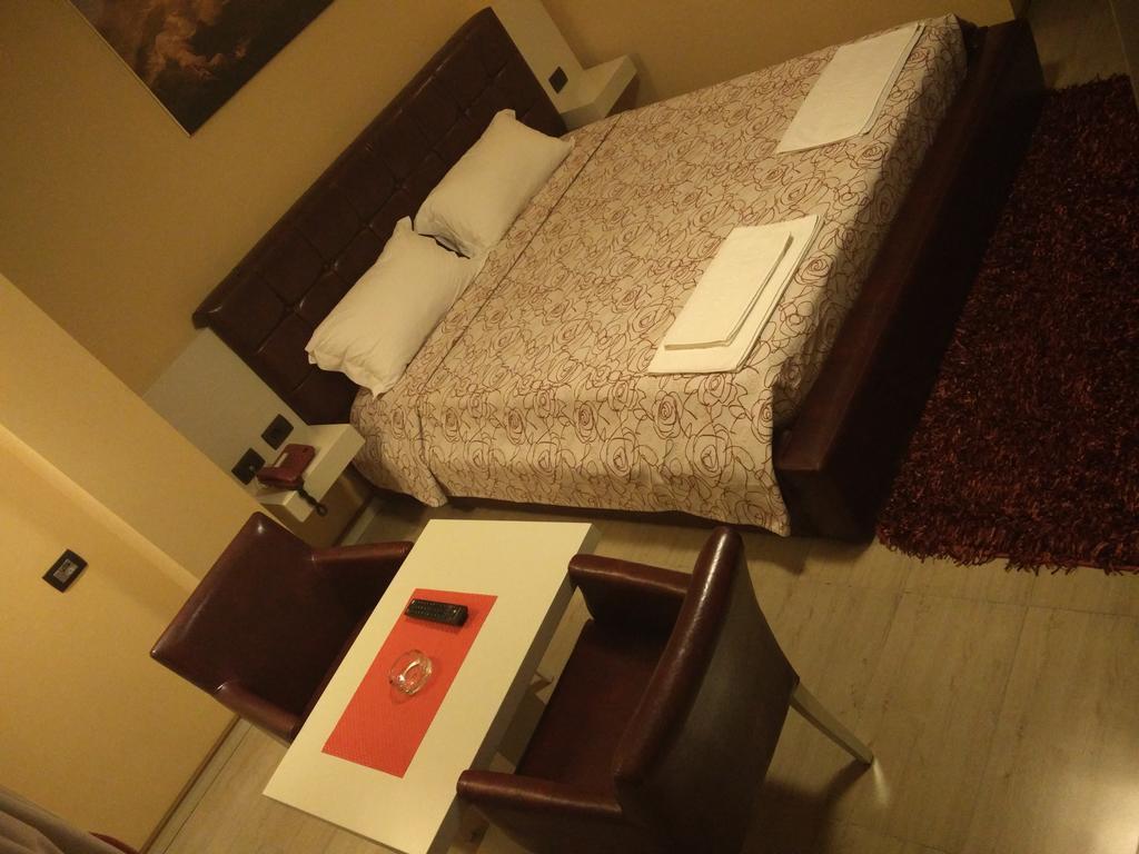 Hotel Mustang Vasqarr Extérieur photo