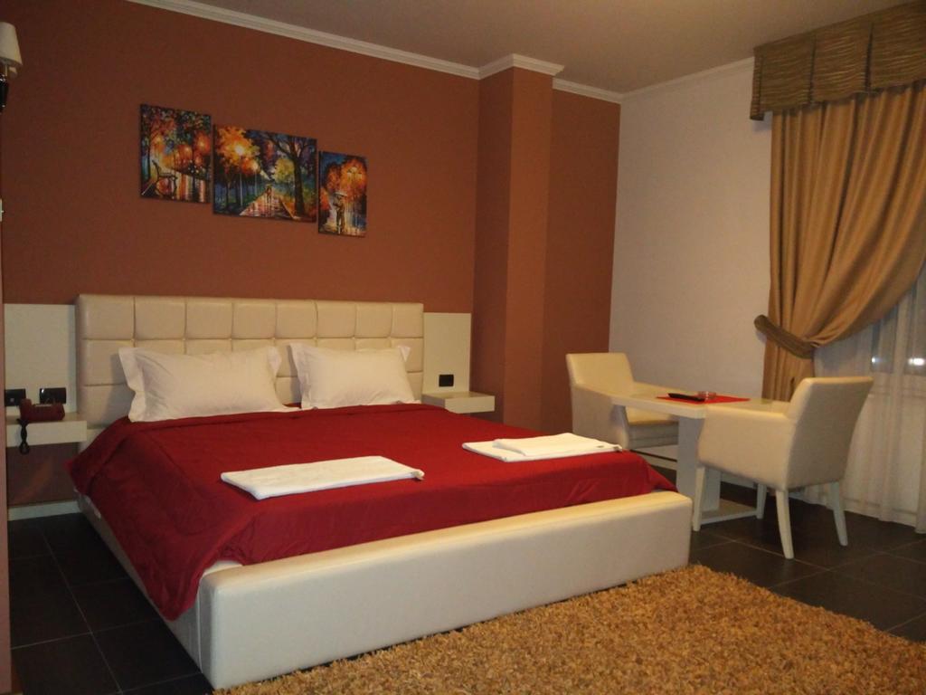 Hotel Mustang Vasqarr Extérieur photo