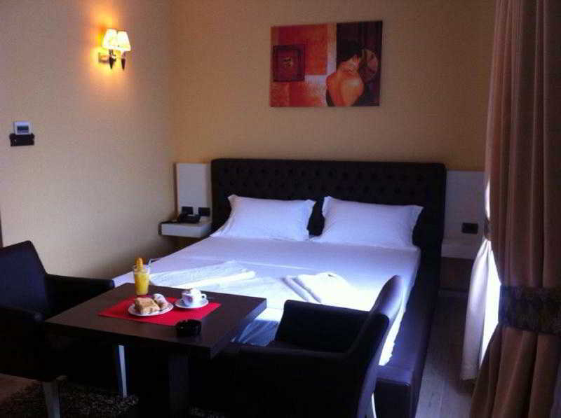 Hotel Mustang Vasqarr Extérieur photo